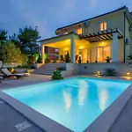 Holiday home Tatijana *