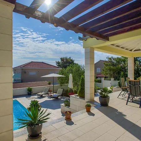 Holiday home Tatijana