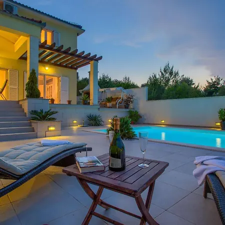 Holiday home Tatijana *